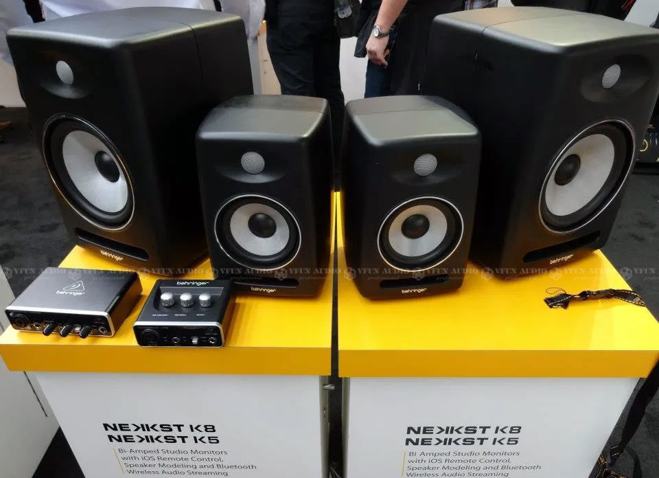 Loa kiểm âm Behringer K5 ảnh thật