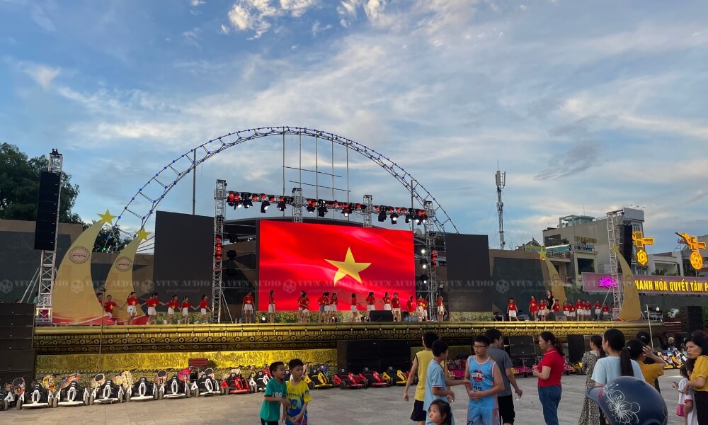 Hệ thống âm thanh ánh sáng khủng tại Quảng Trường Lam Sơn Thanh Hóa Hoàn Thiện